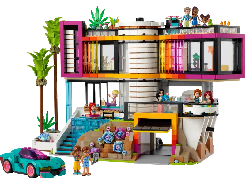 Andrea's Modern Mansion