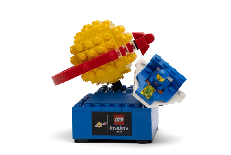 Retro Space Explorer